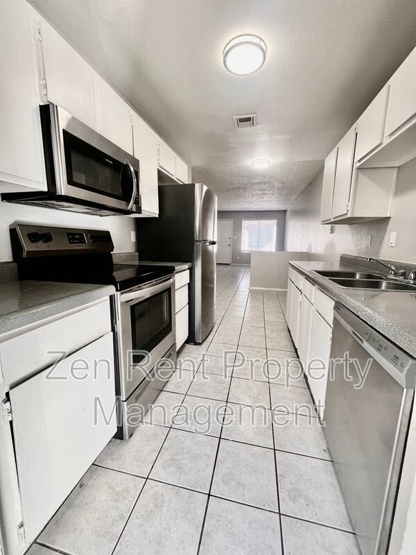 Newly Renovated 2Bd 1Bth in Mesa, AZ! Free App Fee upon signed lease! property image