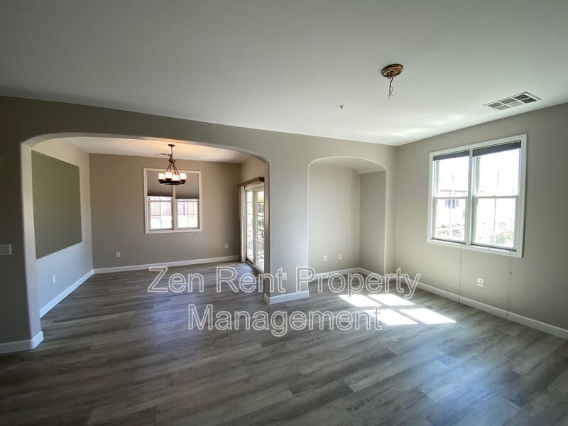 Resort-Style Living in Gilbert – 3 Bed Townhome Near SanTan Village property image