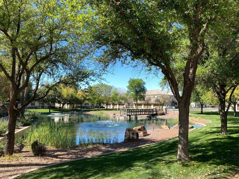 Resort-Style Living in Gilbert – 3 Bed Townhome Near SanTan Village property image