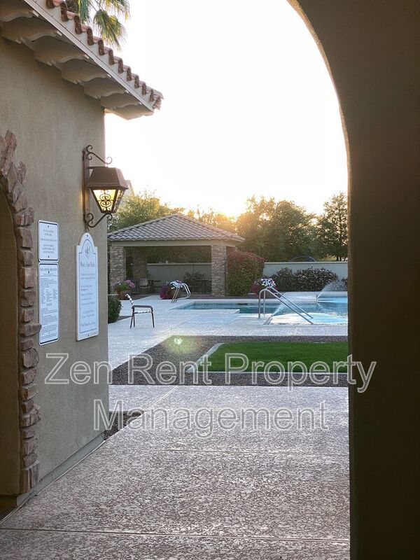 Resort-Style Living in Gilbert – 3 Bed Townhome Near SanTan Village property image