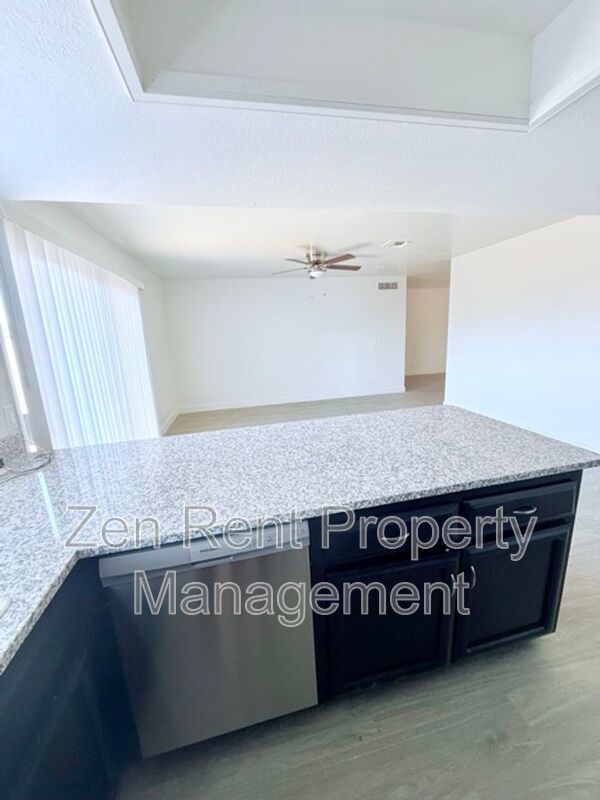 Beautiful Home in Mesa with NO HOA property image