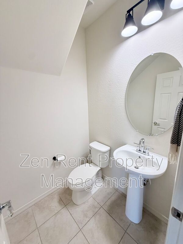 BEAUTIFUL Home in San Tan Valley with Mountain View’s! A Must See! property image