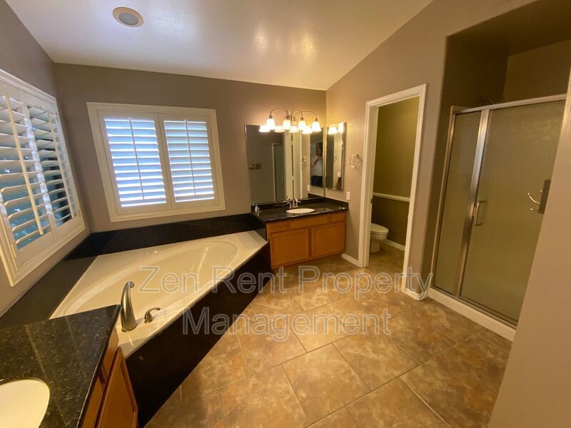 Heart of Gilbert property image